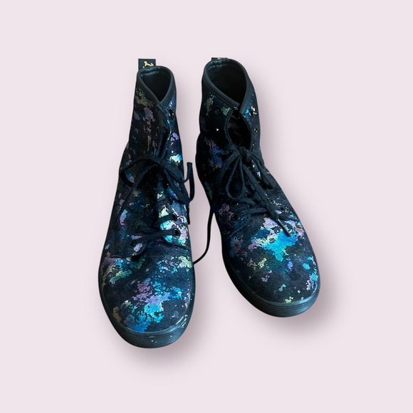 Dr. Martens Black Multicolor Paint Splatter Suede Boots Women’s size 7 - Picture 3 of 5